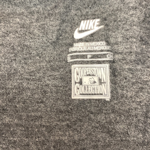 Nike Cooperstown Collection Pittsburgh Pirates Slim Fit Short-Sleeved T-shirt - Picture 8 of 9